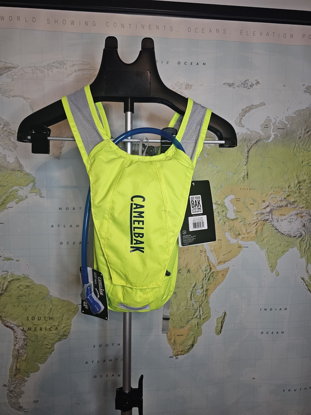 ​NWT CamelBak HydroBak Hydration Pack Safety Yellow 1.5L / 50oz